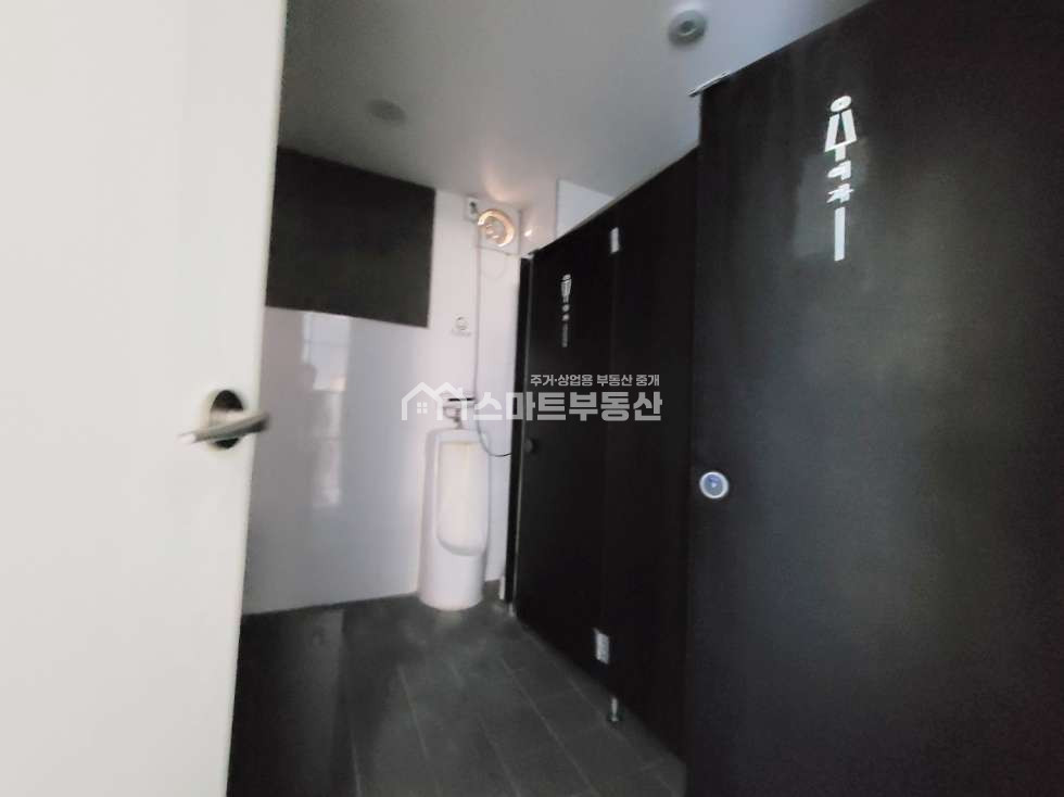 서울 서초구 방배동 방배역 도보 1분, 대로변 위치한 가시성 좋은 2층 상가/사무실 월세 매물번호 10999 사진 9