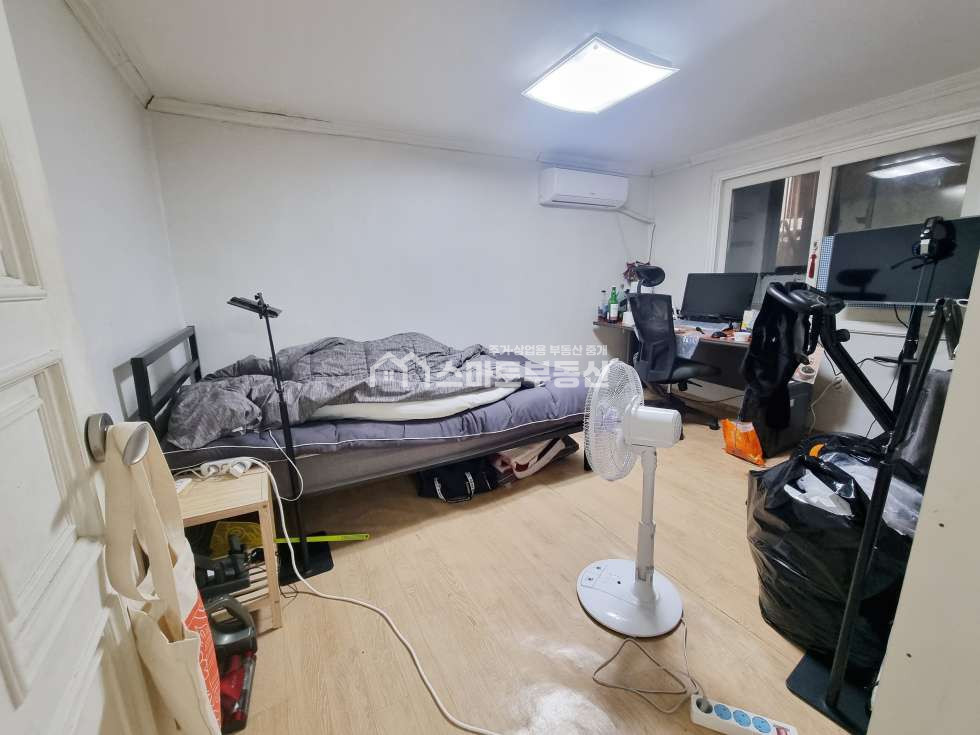 서울 서초구 방배동 932-10 (신성빌라) 내방역 도보 6분. 전세 대출 가능한 다세대 투룸. 반지하. 전세 매물번호 11893 사진 1