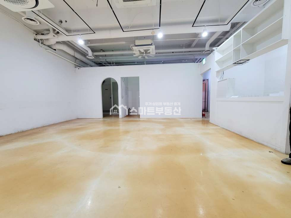 서울 관악구 남현동 초초초 역세권 지하 상가, 일반음식점 가능, 즉시입주 월세 매물번호 11961 사진 1