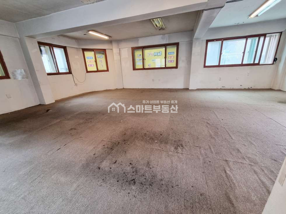 서울 동작구 사당동 1040-11 사당 초 역세권 2층 상가. 17평. 무권리. 월세 매물번호 11830 사진 1
