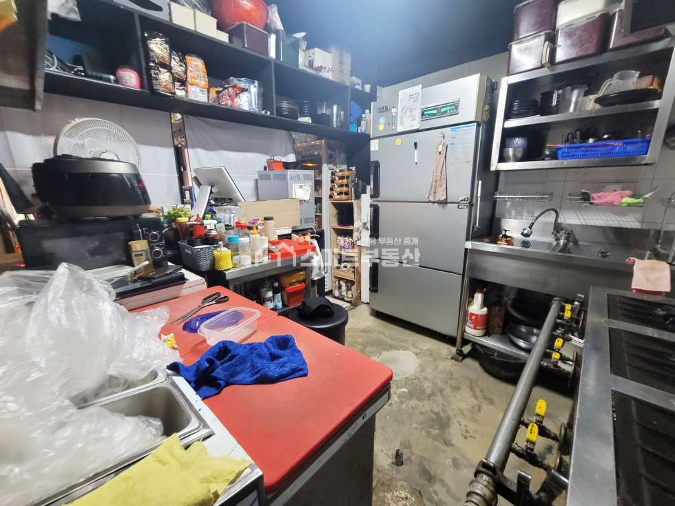 서울 동작구 사당동 사당역 메인 먹자거리 가시성 좋은 1층 상가, 유동 많음 월세 매물번호 12056 사진 5