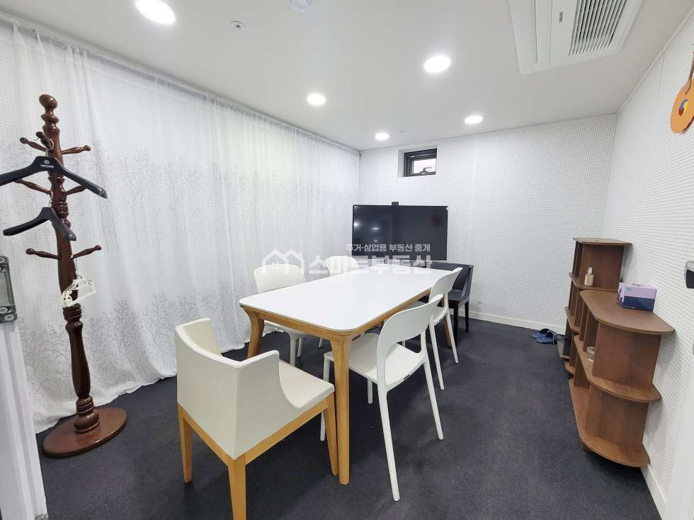 서울 관악구 남현동 초가성비, 초역세권, 엘베O, 매우 깔끔한 사무실 월세 매물번호 12070 사진 5