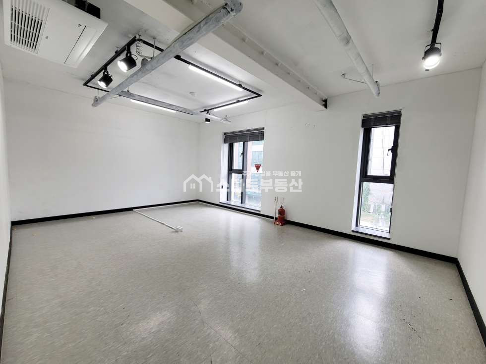 서울 관악구 남현동 초가성비, 초역세권, 엘베O, 매우 깔끔한 사무실 월세 매물번호 12071 사진 8