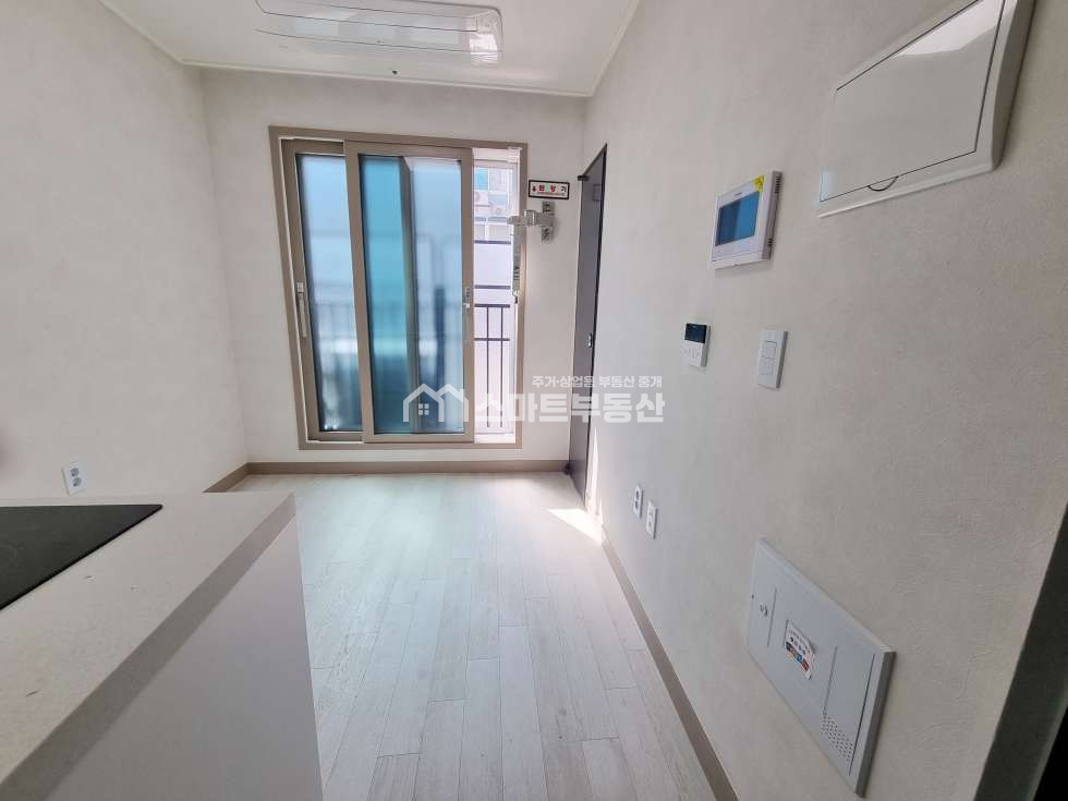 서울 서초구 방배동 825-8 방배동 신축 첫입주. 보증보험, 전세대출, 주차 가능. 유니크한 투룸. 전세 매물번호 12134 사진 2